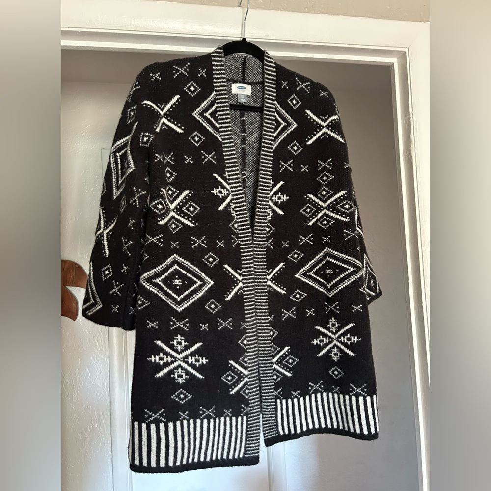 Old Navy Black Aztec Geometric Knit
Cardigan Sweater XS